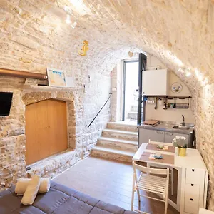 Piccola Pietra Bianca Giovinazzo